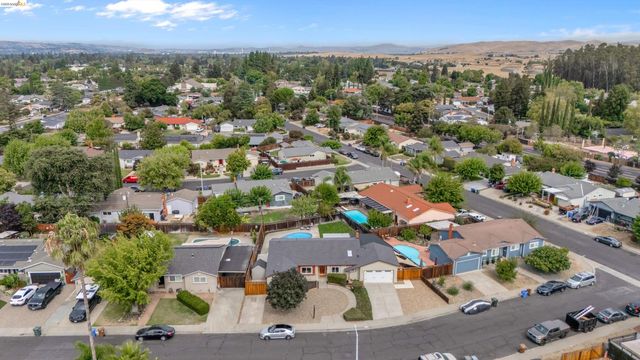 1789 Woodland Ct, Concord, CA 94521
