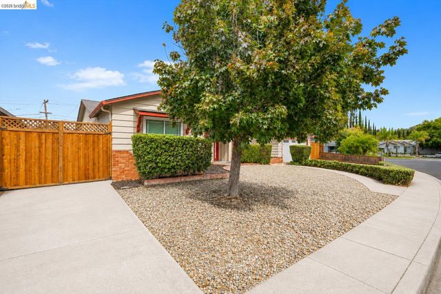 1789 Woodland Ct, Concord, CA 94521