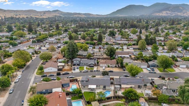 1789 Woodland Ct, Concord, CA 94521