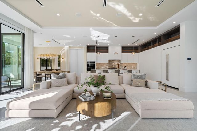 1111 SE 9th Avenue, Fort Lauderdale, FL 33316