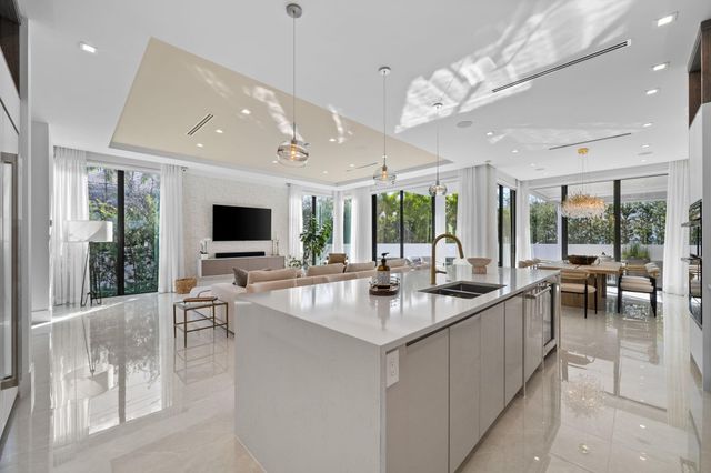 1111 SE 9th Avenue, Fort Lauderdale, FL 33316