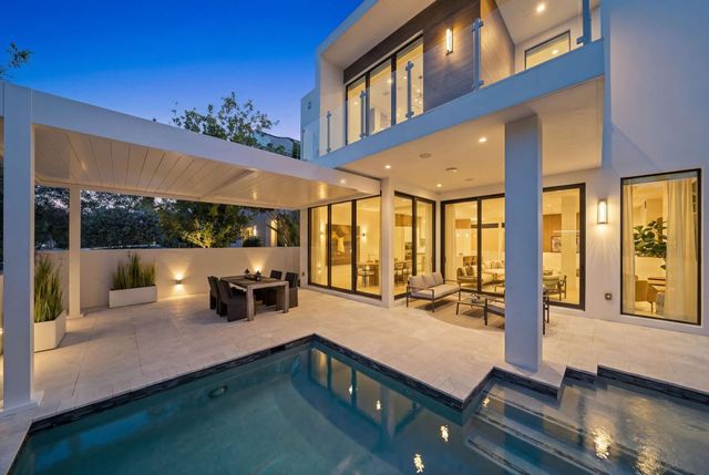 1111 SE 9th Avenue, Fort Lauderdale, FL 33316