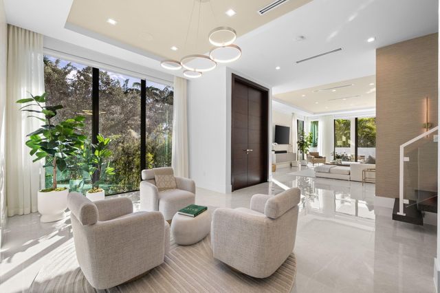 1111 SE 9th Avenue, Fort Lauderdale, FL 33316