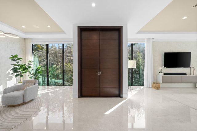 1111 SE 9th Avenue, Fort Lauderdale, FL 33316