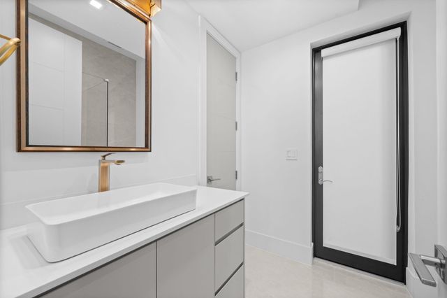 1111 SE 9th Avenue, Fort Lauderdale, FL 33316