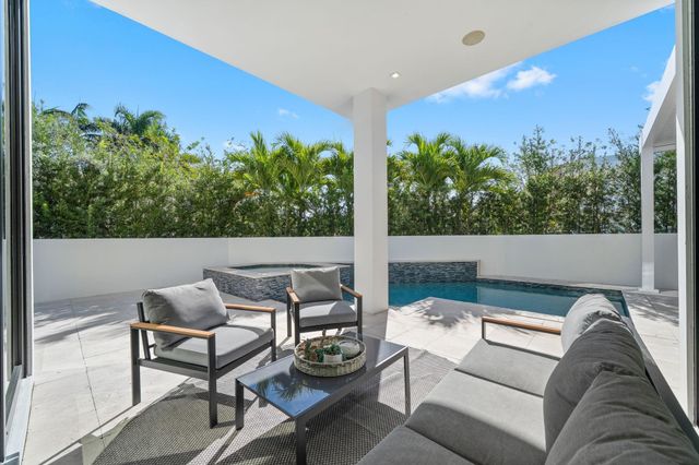 1111 SE 9th Avenue, Fort Lauderdale, FL 33316