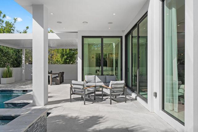 1111 SE 9th Avenue, Fort Lauderdale, FL 33316