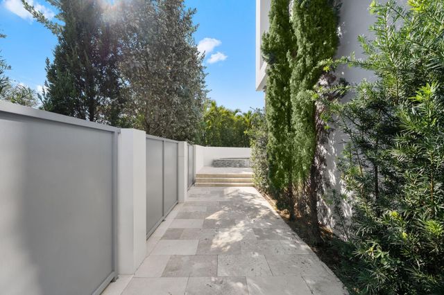 1111 SE 9th Avenue, Fort Lauderdale, FL 33316