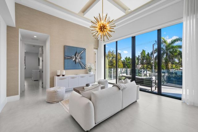 1111 SE 9th Avenue, Fort Lauderdale, FL 33316