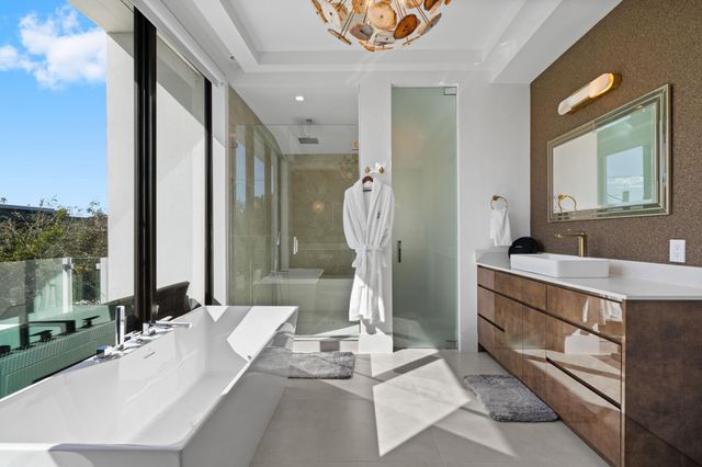 1111 SE 9th Avenue, Fort Lauderdale, FL 33316