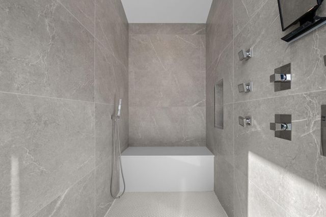 1111 SE 9th Avenue, Fort Lauderdale, FL 33316