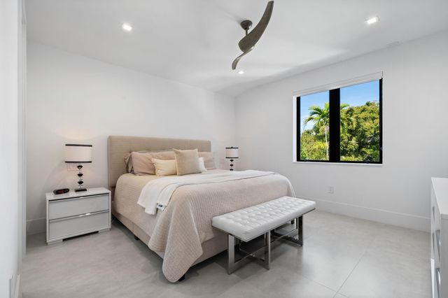 1111 SE 9th Avenue, Fort Lauderdale, FL 33316