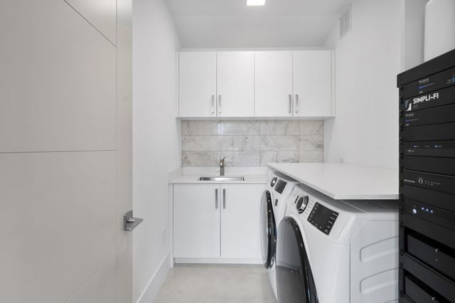 1111 SE 9th Avenue, Fort Lauderdale, FL 33316