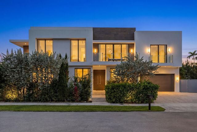 1111 SE 9th Avenue, Fort Lauderdale, FL 33316