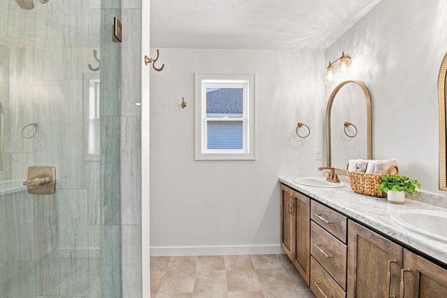 3685 ELLA JO WAY, De Pere, WI 54115
