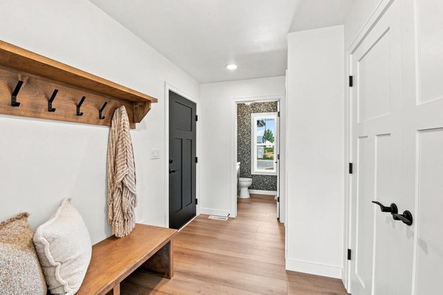 3685 ELLA JO WAY, De Pere, WI 54115