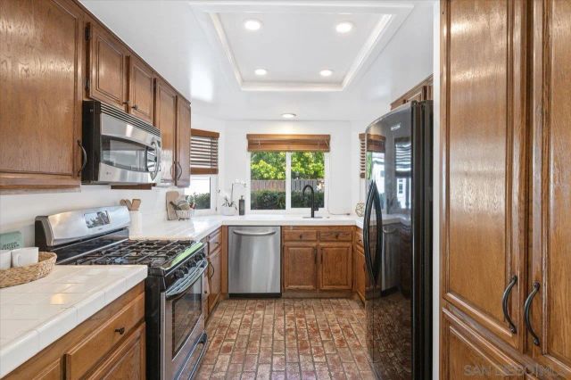 2312 Briarwood Pl, Escondido, CA 92026