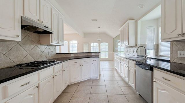 9815 Brilliant Lake Drive, Humble, TX 77396