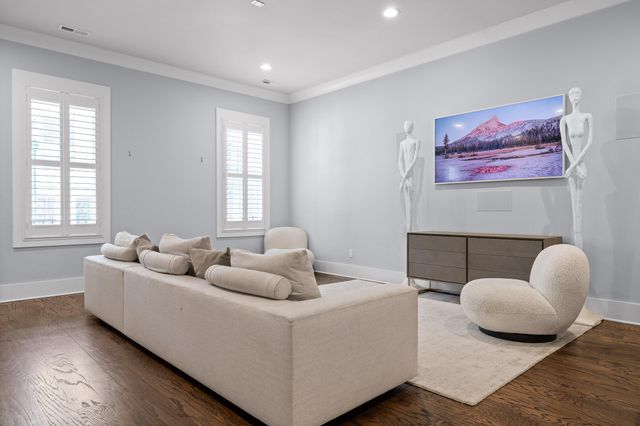 251 Walnut Street, Chattanooga, TN 37403