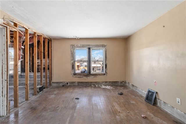 2910 Caroline Avenue, Lorain, OH 44055