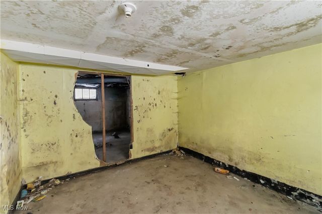 2910 Caroline Avenue, Lorain, OH 44055