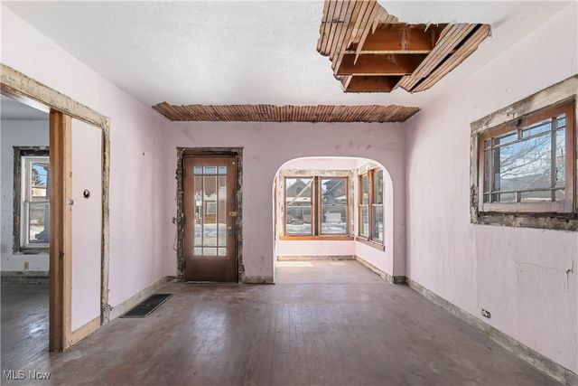 2910 Caroline Avenue, Lorain, OH 44055