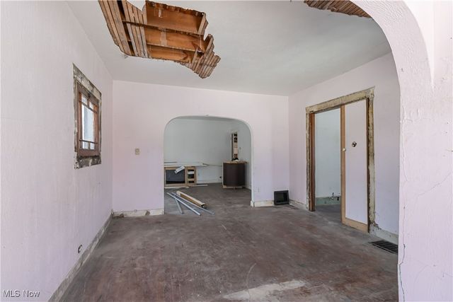 2910 Caroline Avenue, Lorain, OH 44055