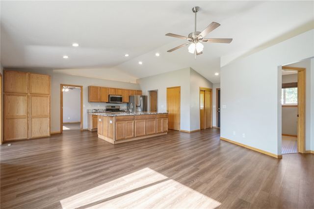1007 Wolf Drive NW, Cedar Rapids, IA 52405