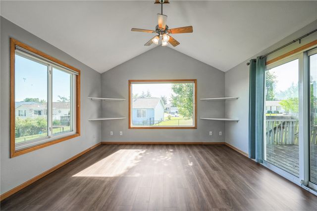 1007 Wolf Drive NW, Cedar Rapids, IA 52405