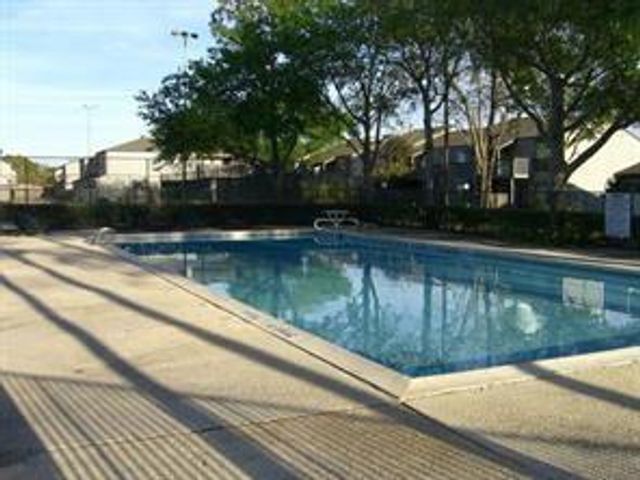 2379 Briarwest Boulevard 108, Houston, TX 77077