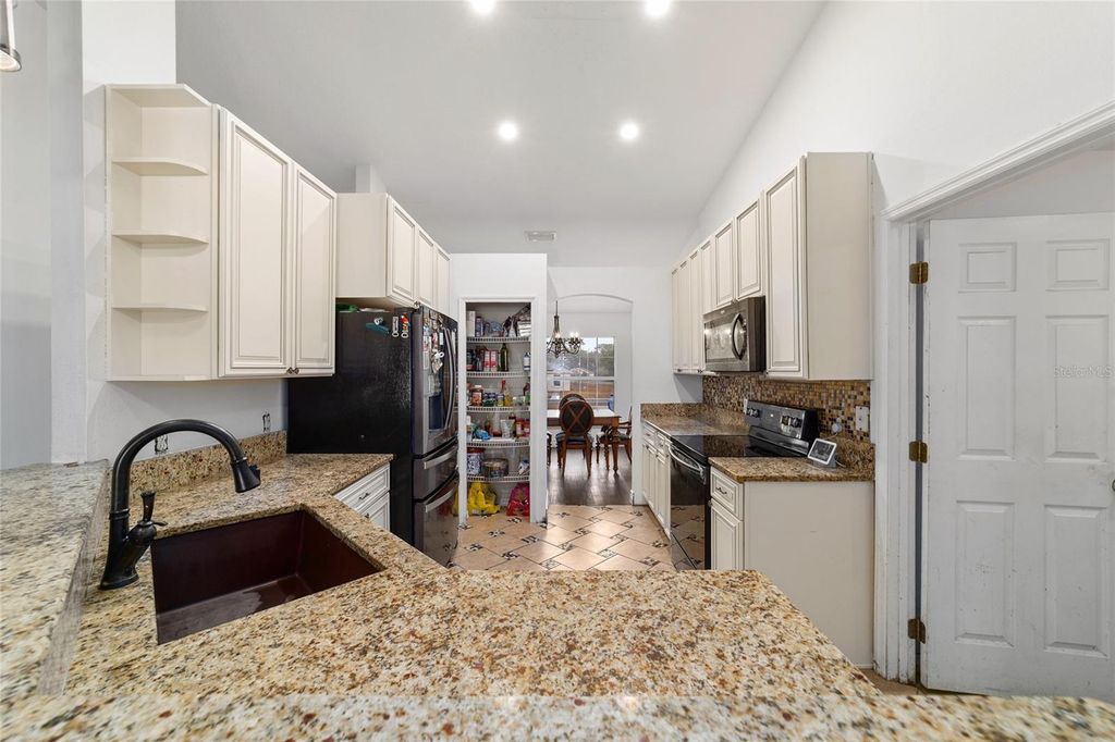 Image 21 of property listing at 9545 BAHIA ROAD, Ocala, FL 34472