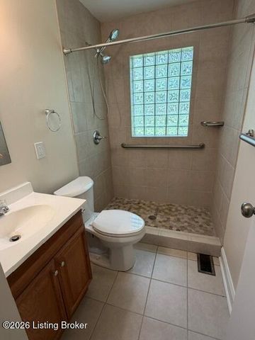 10105 Whipps Mill Rd, Louisville, KY 40223