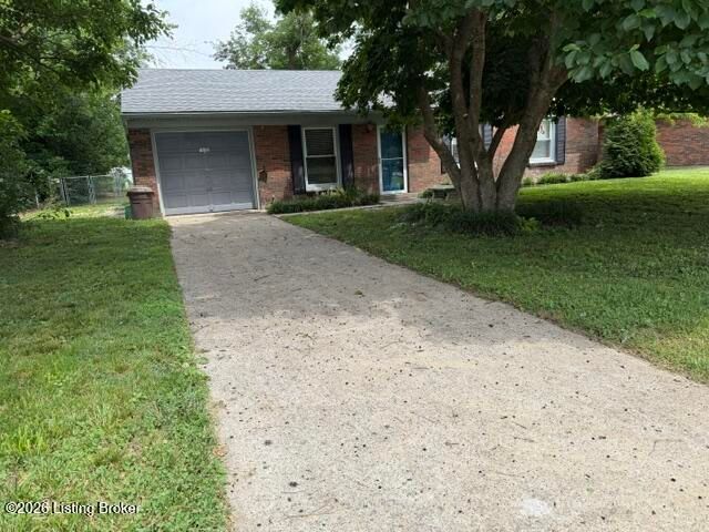10105 Whipps Mill Rd, Louisville, KY 40223