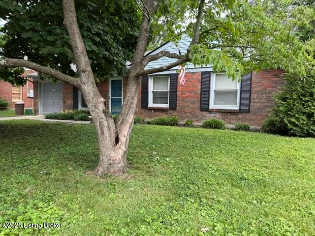 10105 Whipps Mill Rd, Louisville, KY 40223