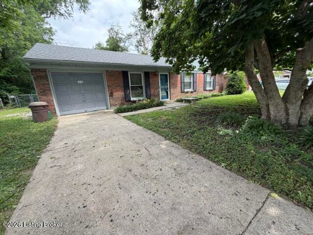 10105 Whipps Mill Rd, Louisville, KY 40223