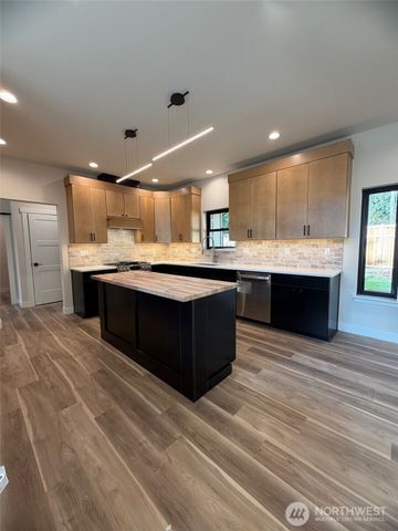 9303 129th Street Ct NW, Gig Harbor, WA 98329