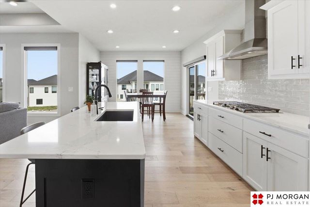 5414 Kestrel Parkway, Elkhorn, NE 68022