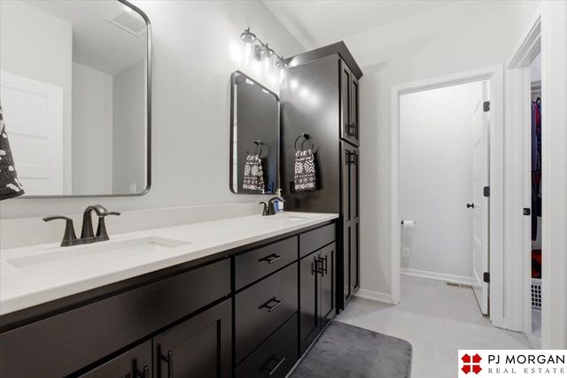 5414 Kestrel Parkway, Elkhorn, NE 68022