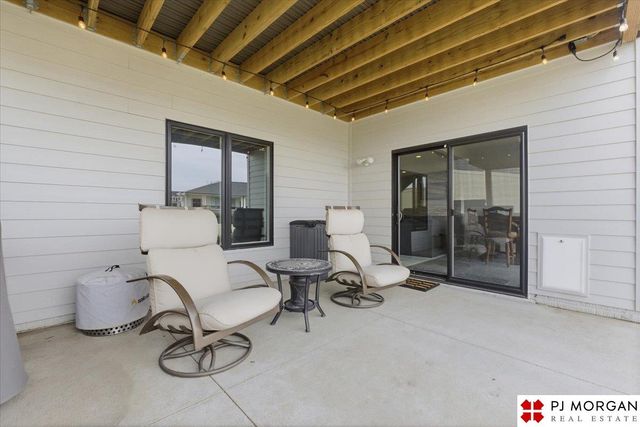 5414 Kestrel Parkway, Elkhorn, NE 68022