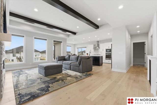 5414 Kestrel Parkway, Elkhorn, NE 68022