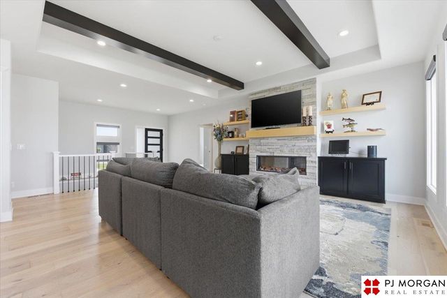 5414 Kestrel Parkway, Elkhorn, NE 68022