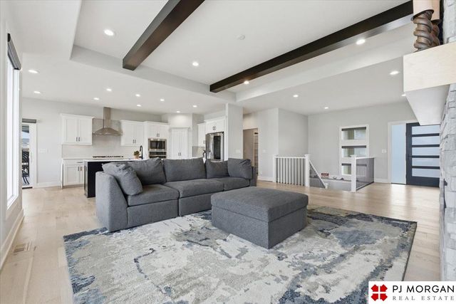 5414 Kestrel Parkway, Elkhorn, NE 68022