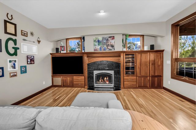 19700 Oak Grove Avenue, Prior Lake, MN 55372