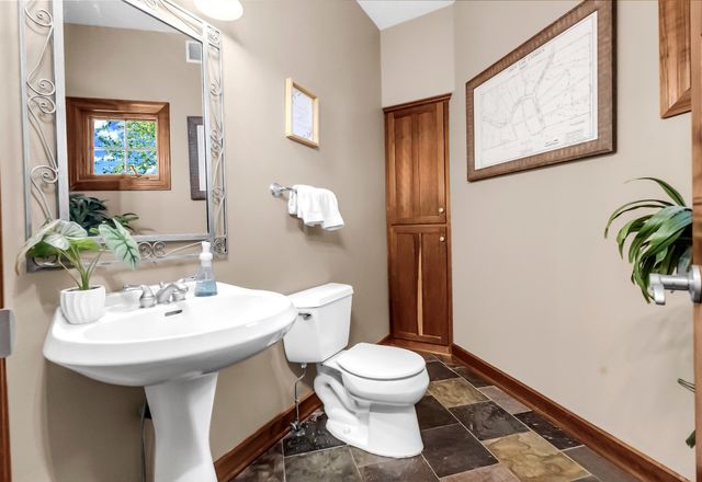 19700 Oak Grove Avenue, Prior Lake, MN 55372