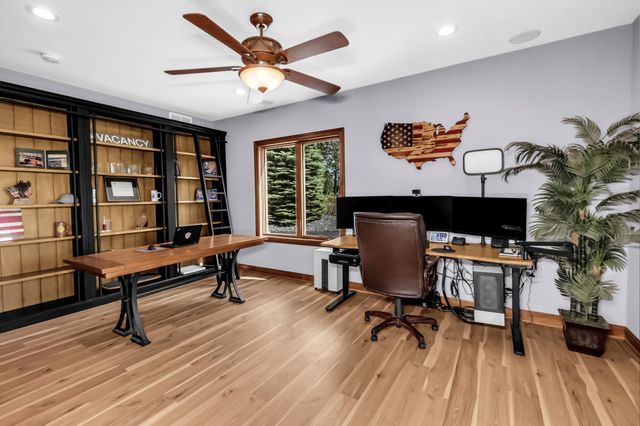 19700 Oak Grove Avenue, Prior Lake, MN 55372