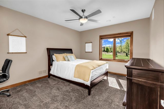19700 Oak Grove Avenue, Prior Lake, MN 55372