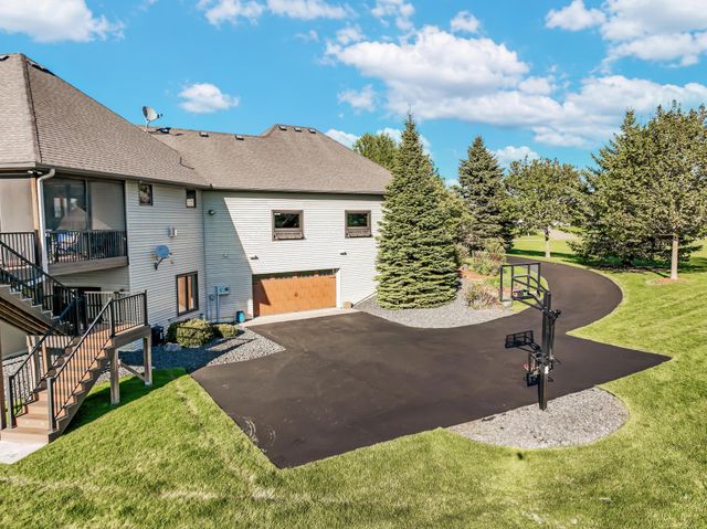 19700 Oak Grove Avenue, Prior Lake, MN 55372
