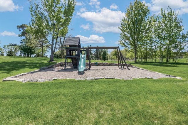 19700 Oak Grove Avenue, Prior Lake, MN 55372