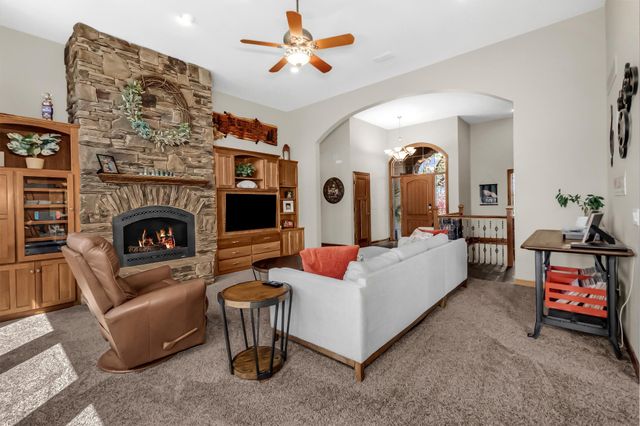 19700 Oak Grove Avenue, Prior Lake, MN 55372