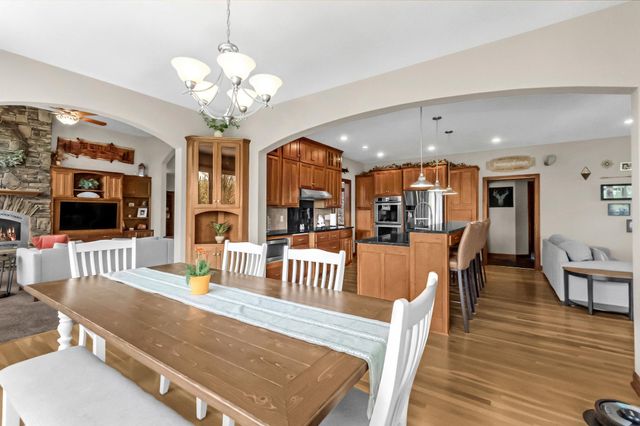 19700 Oak Grove Avenue, Prior Lake, MN 55372